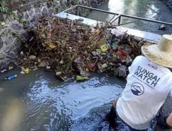 Aktivis Lingkungan Sebut Puluhan Ribu Sampah Plastik Cemari Sungai di Bali