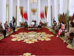 Presiden Jokowi Terima Sejumlah Seniman Senior di Istana Bogor