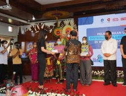 Masyarakat Bali Terima Set Top Box dari Viva Group
