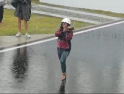 Pawang Hujan Beraksi di Sirkuit Mandalika, Airpun Berhenti Dari Langit