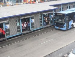 Pemprov DKI Jakarta Terapkan Kapasitas 100 Persen untuk Angkutan Umum