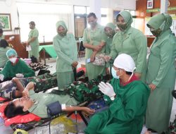 Niatkan Pengabdian Sebagai Ladang Ibadah, Persit Kodim Klungkung Gelar Bakti Sosial