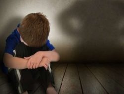 Sadis, Ibu Rumah Tangga Tega Aniaya Tiga Anaknya, Satu Tewas