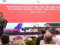 Jokowi Teken Perjanjian Kerja Sama dengan INA, Hutama Karya dan Waskita