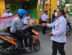 Peduli Ramadhan, Kanwil Kemenkumham Bali Bagikan Takjil Gratis