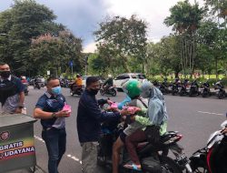 Bulan Suci Ramadhan, Kodam IX/Udayana Berbagi Takjil Gratis di Bali-Nusra