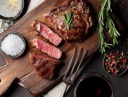 Mengenal Jenis-jenis Daging Sapi yang Dipakai Steak, Mana yang Lebih Enak?