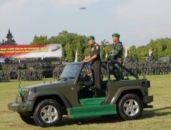 Diwarnai Demonstrasi Kesiapan G20, Ribuan Masyarakat Saksikan Tradisi Sertijab Pejabat Kodam IX/Udayana