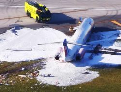 Roda Pendarat Tak Berfungsi, Pesawat Red Air Terbakar Usai Mendarat di Bandara Miami