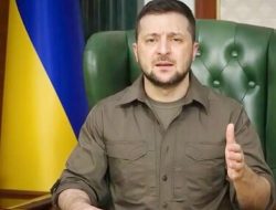 Presiden Ukraina Minta Bantuan Uang dan Artileri Modern untuk Perangi Rusia