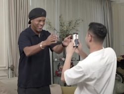 Netizen Puji Ronaldinho Joget Shopee COD