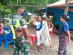 Dampingi Kegiatan Posyandu, Babinsa Anjurkan Warga Konsumsi Kelor Untuk Turunkan Angka Stunting