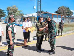 Tiba di Bandara AA Bere Tallo Atambua, Pangdam IX/Udayana Disambut Dandim 1605/Belu