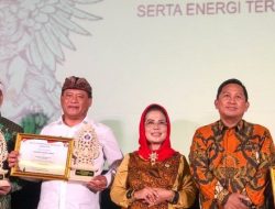 Wali Kota Denpasar Dapat Penghargaan dari Dekopin sebagai Penggerak Koperasi Terbaik