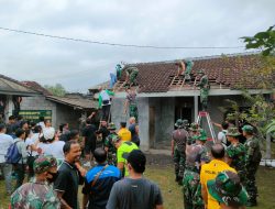 Karya Bakti Bedah Rumah, Kodim Badung Bangun Sinergitas Dengan Aparat Pemerintah serta Komponen Masyarakat