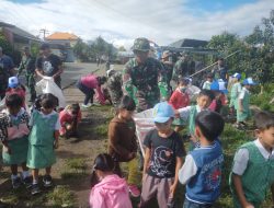Gelar Karya Bakti di Desa Gobleg, Yonzipur 18/YKR Gandeng Warga Lakukan Pembersihan di Sekitar Pompa Hidram