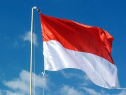 Semarakkan HUT RI ke-77, Kemendagri Minta Pemda Laksanakan Gerakan Pembagian 10 Juta Bendera Merah Putih