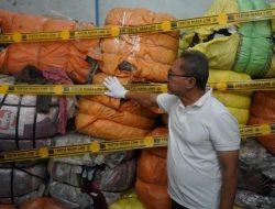 Pakaian Impor Bekas Senilai Rp 8,5 M di Karawang Dimusnahkan Kemendag