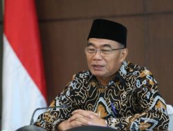 Beras Bansos Ditimbun di Tanah, Menko PKM: Dikubur karena Terjadi Kerusakan
