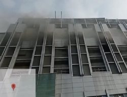 Panel Listrik Gedung LTC Glodok Jakbar Terbakar