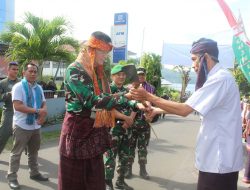 Kunker ke Flotim, Pangdam Terima Anugerah Gelar Panglima Perang Kerajaan Larantuka