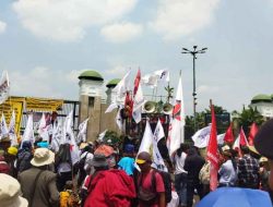 5 Tuntutan yang Bikin Petani Ikut Demo Bersama Mahasiswa dan Buruh di DPR