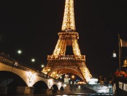 Hemat Energi, Menara Eiffel akan Padamkan Lampu Lebih Awal