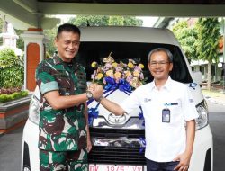 Dukung Tugas Kodam IX/Udayana, Pangdam Terima Bantuan Mobil Operasional VIP