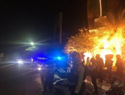 Antisipasi Tindak Kriminal dan Cegah Balap Liar, Puluhan Personel Polres Gresik Patroli Skala Besar