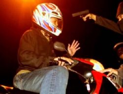 Ketahuan Warga, Pencuri Motor Todongkan Senpi di Bekasi