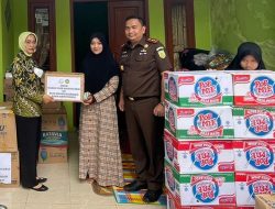 Bantuan dari Kejari Bekasi Disambut Antusias Warga Korban Gempa di Cianjur