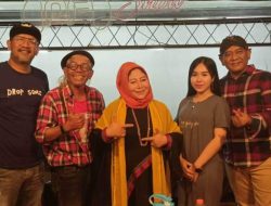 Gelar Program Desa Penyanyi di Petarangan dan Songbanyu, Prima Founder Records Gandeng Aniek Sunyahni