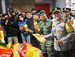 Pastikan Stok dan Harga Sembako Jelang Nataru, Dandim 1611 Bersama Forkopimda Denpasar Sidak Pasar Badung