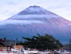 Aktivitas Gunung Agung di Bali Tak Terpengaruh Rentetan Gempa Karangasem