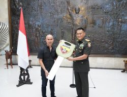 Dukung Tugas dan Operasional, Kodam IX/Udayana Terima Hibah 1 Unit Mobil dari PT. Radha Krisna