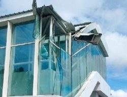 Atap Garbarata Bandara Mopah di Merauke Rusak Ditabrak Pesawat Lion Air