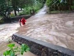 Warga Desa Natarmage Terisolasi Akibat Jalan di Waiblama Putus Dihantam Banjir Bandang