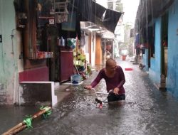 Diguyur Hujan Lebat, Sejumlah Wilayah di Solo Banjir dan Warga Mengungsi
