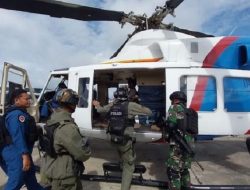 Diancam Hendak Dibunuh KKB, 15 Pekerja Bangunan Puskesmas Berhasil Dievakuasi Tim Gabungan TNI-Polri