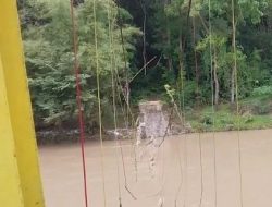 Jembatan Penghubung Ciamis-Kuningan Ambruk, Warga Harus Putar Arah 10 KM