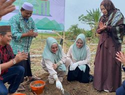 Royal Centre Foundation Gelar Peletakan Batu Pertama Pembangunan Asrama Santri Ponpes As-Shofa Rajeg Banten