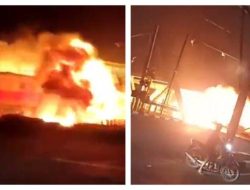 Meledak, Kereta Api Brantas Tabrak Truk di Semarang