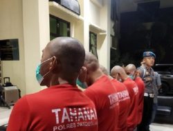 Edarkan Uang Palsu Senilai Rp15 Triliun di Pandeglang, 5 Pelaku Diamankan Polisi