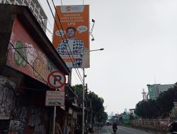 Oknum Satpol PP Jaksel Diduga di Balik Berdirinya Papan Reklame di Zona Kendali Ketat Jalan Buncit Raya