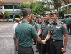 Kodam IX/Udayana Gelar Apel Pengecekan Personel Kembali Cuti dan Halal Bihalal Hari Raya Idul Fitri 1445 H/2024 M