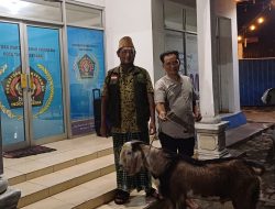 Mantan Walikota dan Mantan Wakil Walikota Tangerang Kirim Kambing Korban Ke Organisasi Wartawan