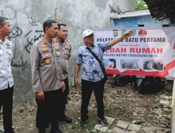 Kapolres Metro Tangerang Kota Laksanakan Peletakan Batu Pertama Bedah Rumah di Karawaci