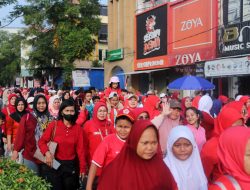 Sambut HUT RI, Pj dan Istri Bersama Ribuan Warga Semarakkan Gerak Jalan Sehat