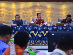 Saat Rapat Evaluasi, Dr. Nurdin Pastikan Rencana APBD 2025 Sesuai Kebutuhan Masyarakat 