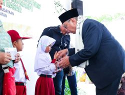 Pemkot Tangsel Kembali Salurkan Bantuan Pendidikan untuk 1000 Siswa Kurang Mampu